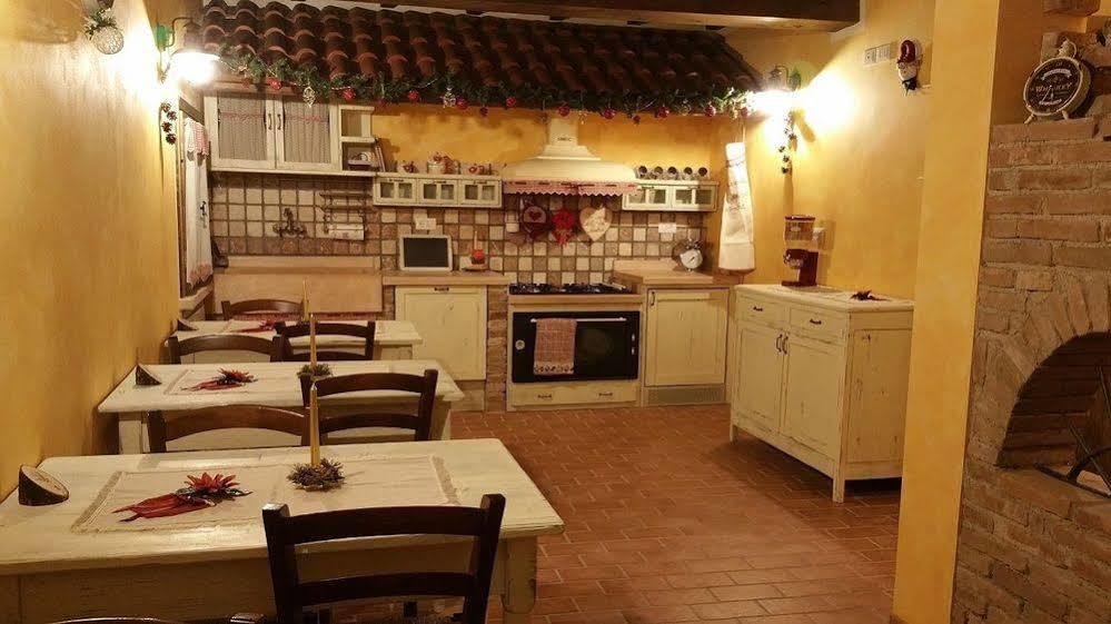 La Casa Delle Rondini Roncoferraro Exterior foto